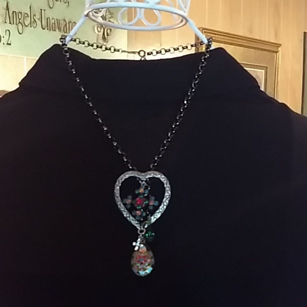 Necklace - Picture 2 of 3